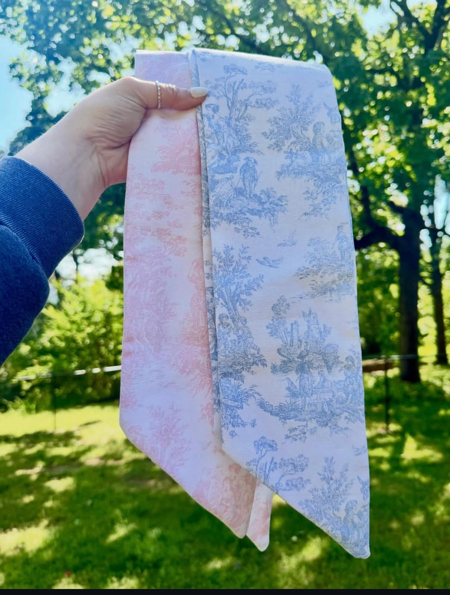 Toile Wreath Sash